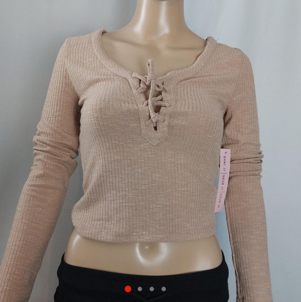 Crave Fame Juniors lace up cropped top Long sleeve size‎ M